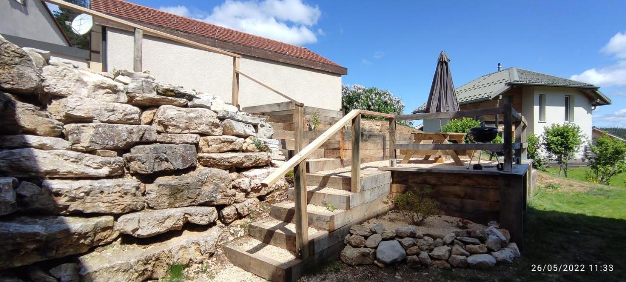Cahute De Montagne Pour Profiter Du Haut Jura Premanon Luaran gambar